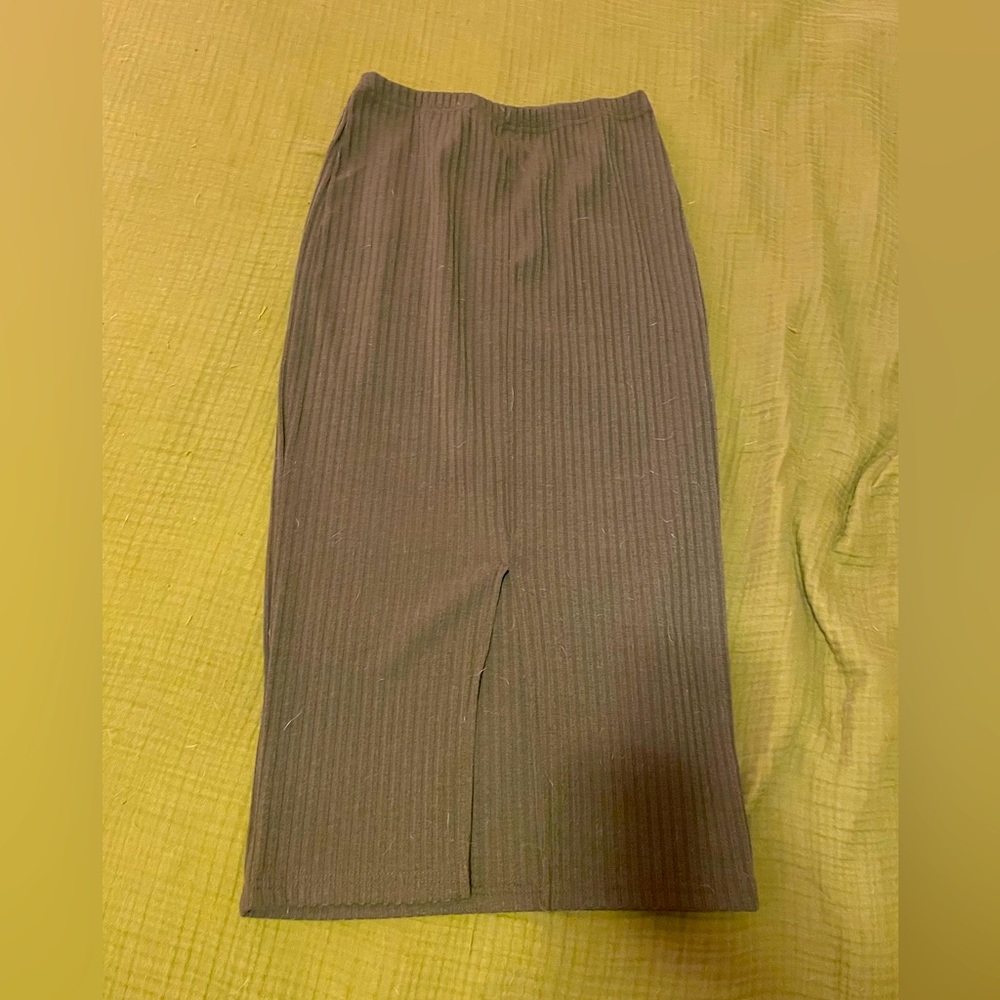 H&M Dark Green/Olive Ribbed Fitted Skirt